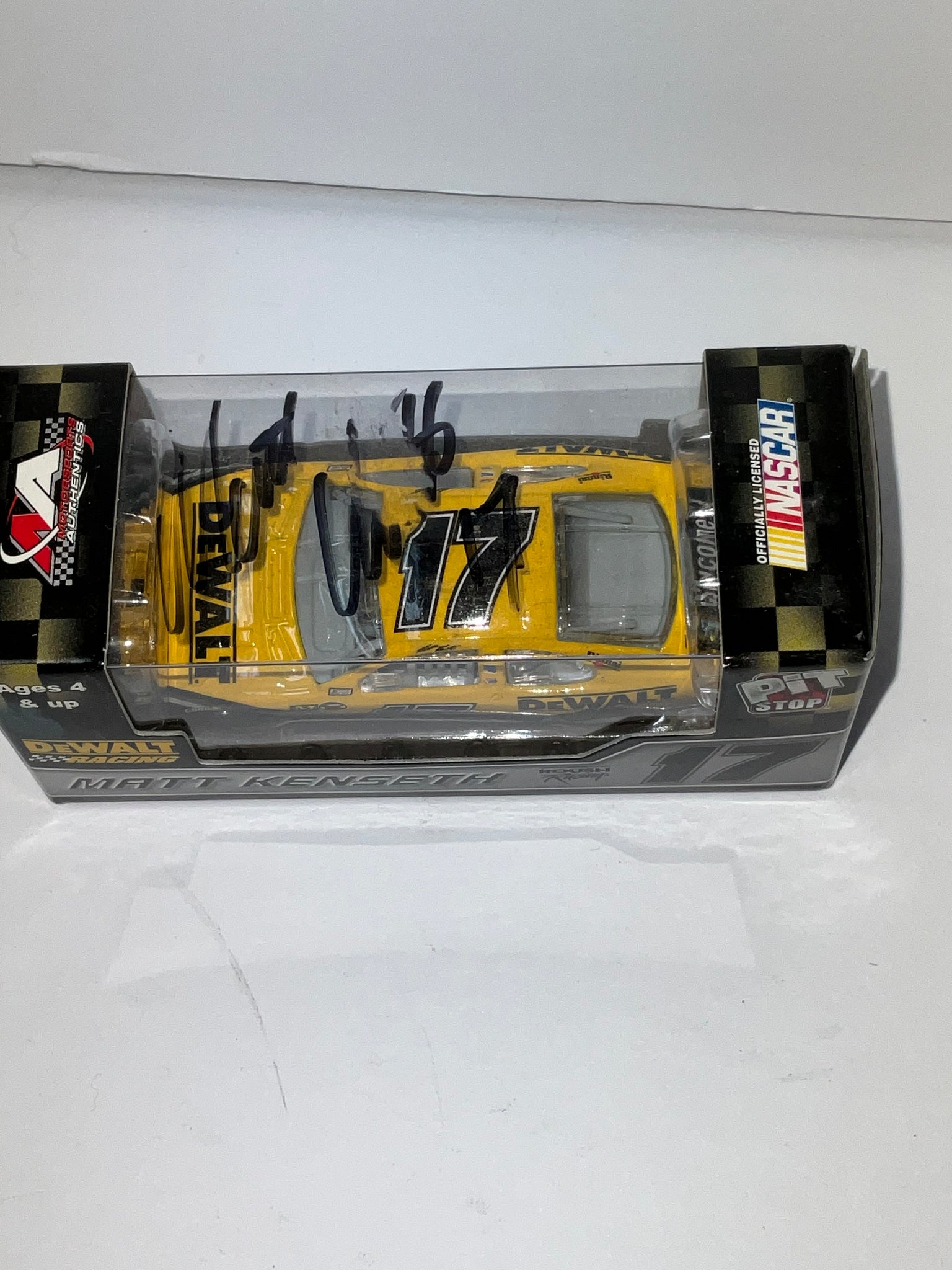 MATT KENSETH 2007 DEWALT AUTOGRAPHED 1:64 NASCAR DIECAST - Motorsports Authentics