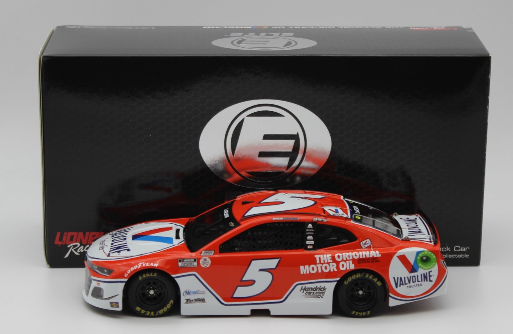 KYLE LARSON 2021 VALVOLINE 1:24 NASCAR ELITE DIECAST – All